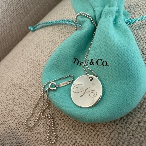 RARE Tiffany & Co. Large initial disk letter 'N' necklace 16" RETIRED SIZE - Picture 5 of 8